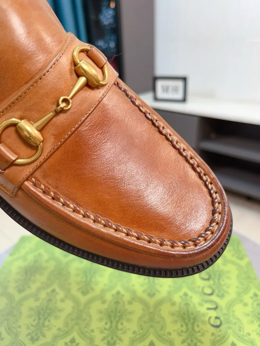 Men's shoes 💰500🌹🌹[GUCCI Gucci] A new style of formal men's leather shoes is coming ~ The original quality upper is made of Italian cowhide➕The leather is soft and delicate, comfortable and soft. The top layer of genuine leather, rubber wear-resistant outsole, the shoe shape is dignified and domineering, and the luxury charm is not concealed! The natural and free nouveau riche leads the trend. Code number: 38-44